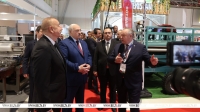 Лукашенко и Алиев ознакомились с белорусской и азербайджанской продукцией на выставке Caspian Agro в Баку