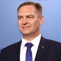 Алексей Ляхнович. Для комфорта автомобилистов. Сколько дорог и мостов обновят в Беларуси в ближайшие годы