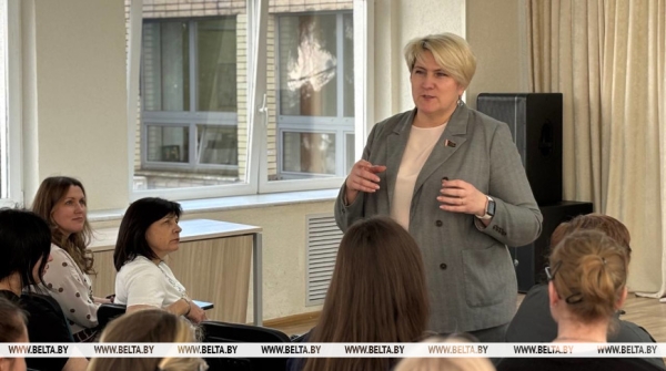 Председатель комитета по образованию Мингорисполкома встретилась со студентами: обсуждали карьеру, семью, инклюзию