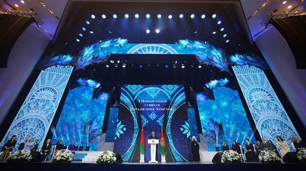 Напутствие в Рождество, прививка от "бешенства", подарок Господа и присяга судей. Итоги недели Президента