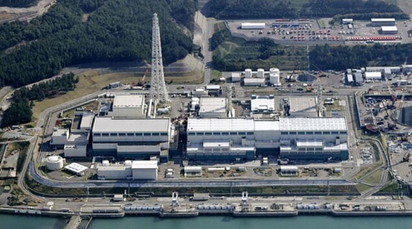 Japan has begun test power supplies from the world's largest nuclear power plant