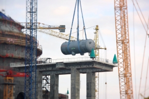 На втором энергоблоке Белорусской АЭС завершена установка парогенераторов